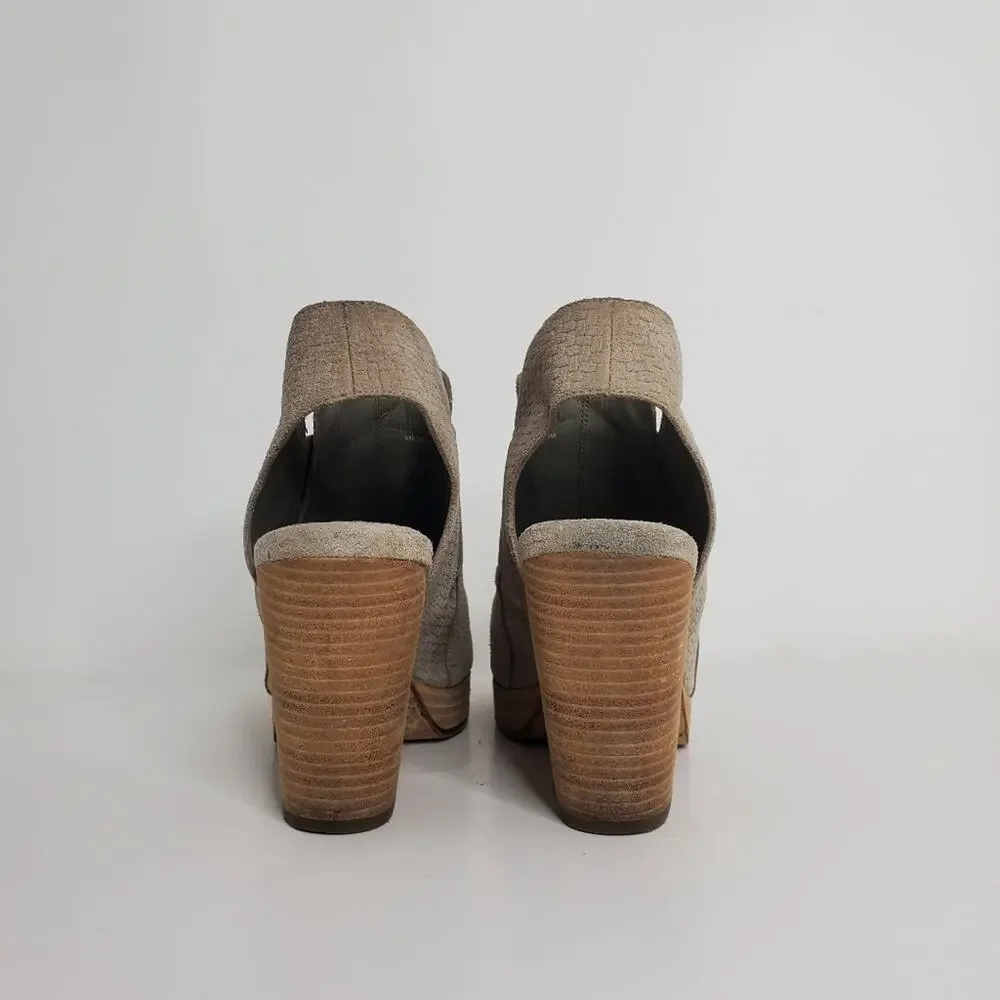 Eileen Fisher Peep toe leather stacked heels Size 9.5 Great condition